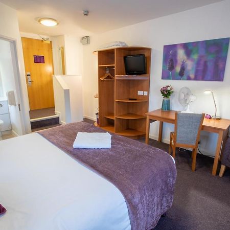 Redwings Lodge Solihull Eksteriør billede