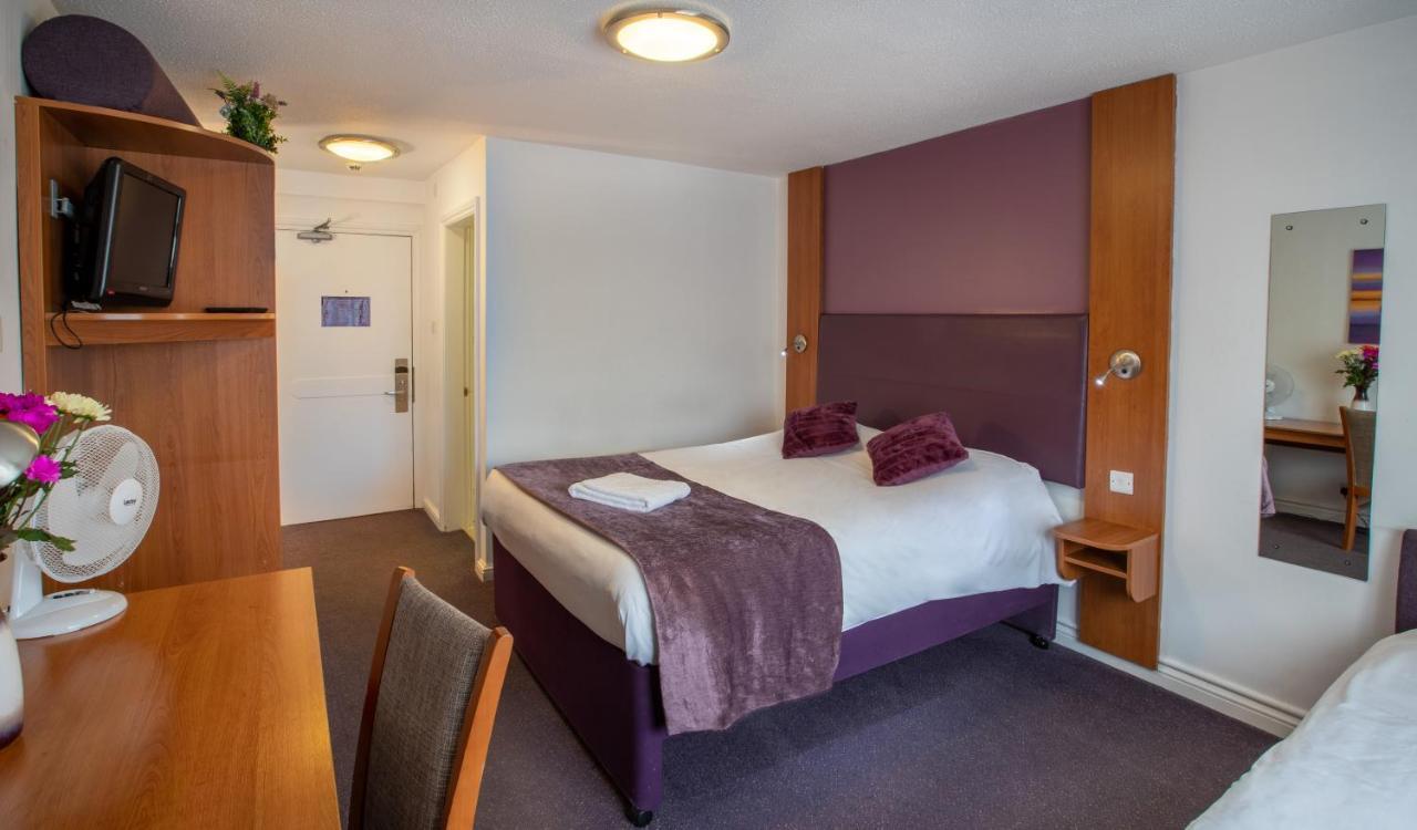 Redwings Lodge Solihull Eksteriør billede